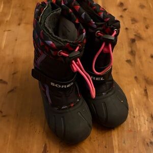 Sorel Kids Winter Snow Boots in Black and Pink